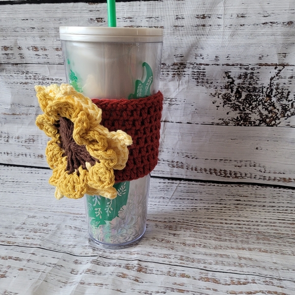 NWT crochet Sunflower cozy - Picture 6 of 7